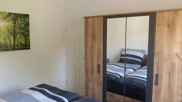 1 sovrum, strykjÀrn/strykbrÀda, wi-fi och sÀngklÀder