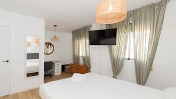 Fer et planche Ă repasser, accĂšs Internet, draps fournis