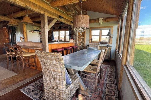 Susie’s Place - Cozy Cabin