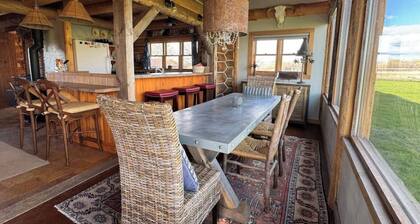 Susie’s Place - Cozy Cabin