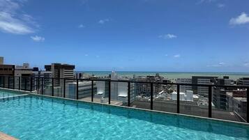 Studio | Zwembad | Een buitenzwembad