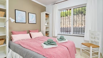 2 chambres, fer et planche Ă repasser, Wi-Fi, draps fournis