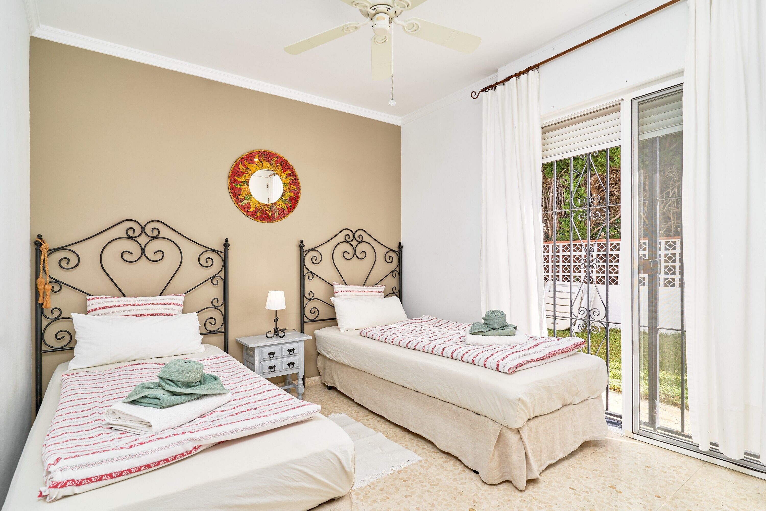 2 bedrooms, iron/ironing board, WiFi, bed sheets