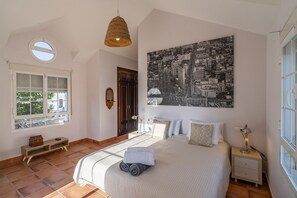 4 chambres, fer et planche à repasser, Wi-Fi gratuit, draps fournis