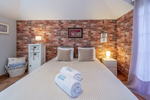 4 habitaciones, tabla de planchar con plancha y wifi gratis 