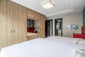 豪華單棟房屋, 4 間臥室, 私人泳池, 山景 | 遮光窗簾/窗簾、熨斗/熨衫板、免費 Wi-Fi