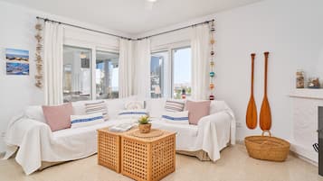 Fernseher, Kamin, Stereoanlage