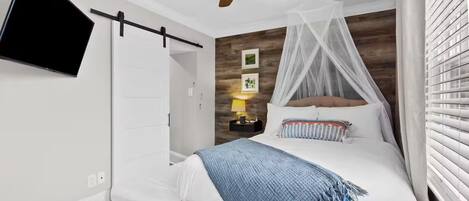 3 chambres, coffres-forts dans les chambres, bureau