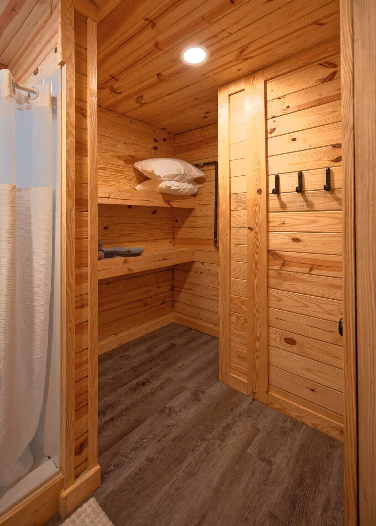 Shower, towels