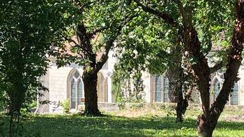 Enceinte de lâhĂ©bergement