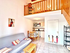 TV, table tennis - Panorama du Mas, 2 guests Pool in Gard (Calvisson)