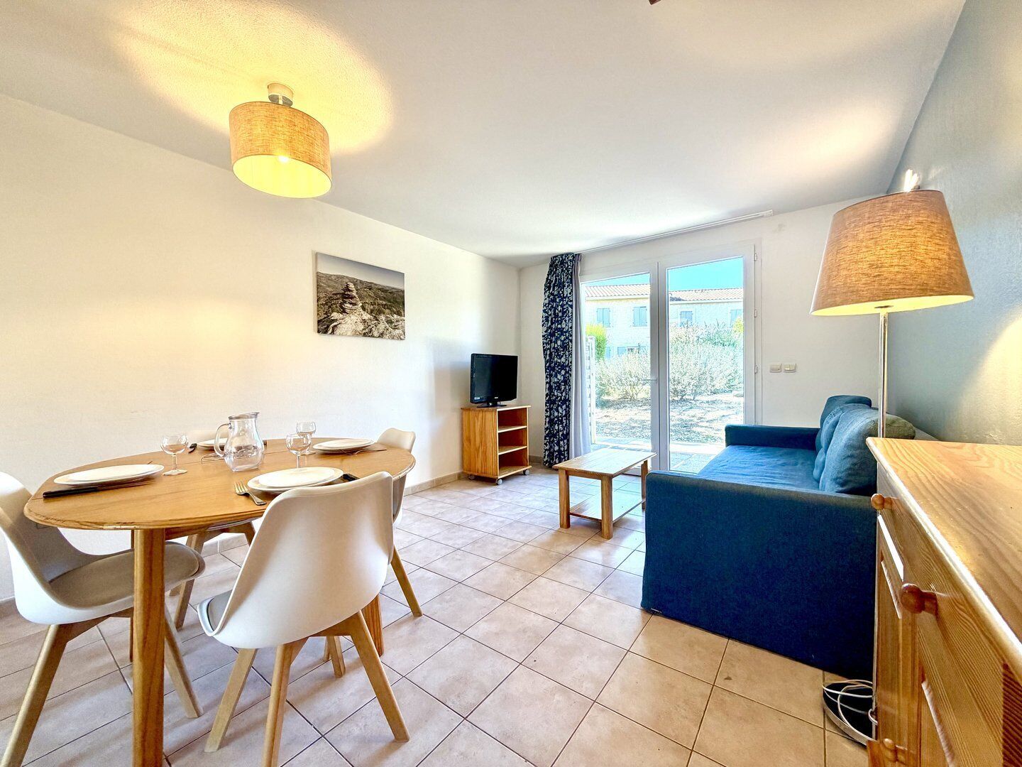 Télévision, table de tennis de table