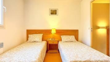 2 Schlafzimmer, Internetzugang, Bettwäsche