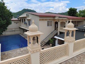 Kolam renang outdoor