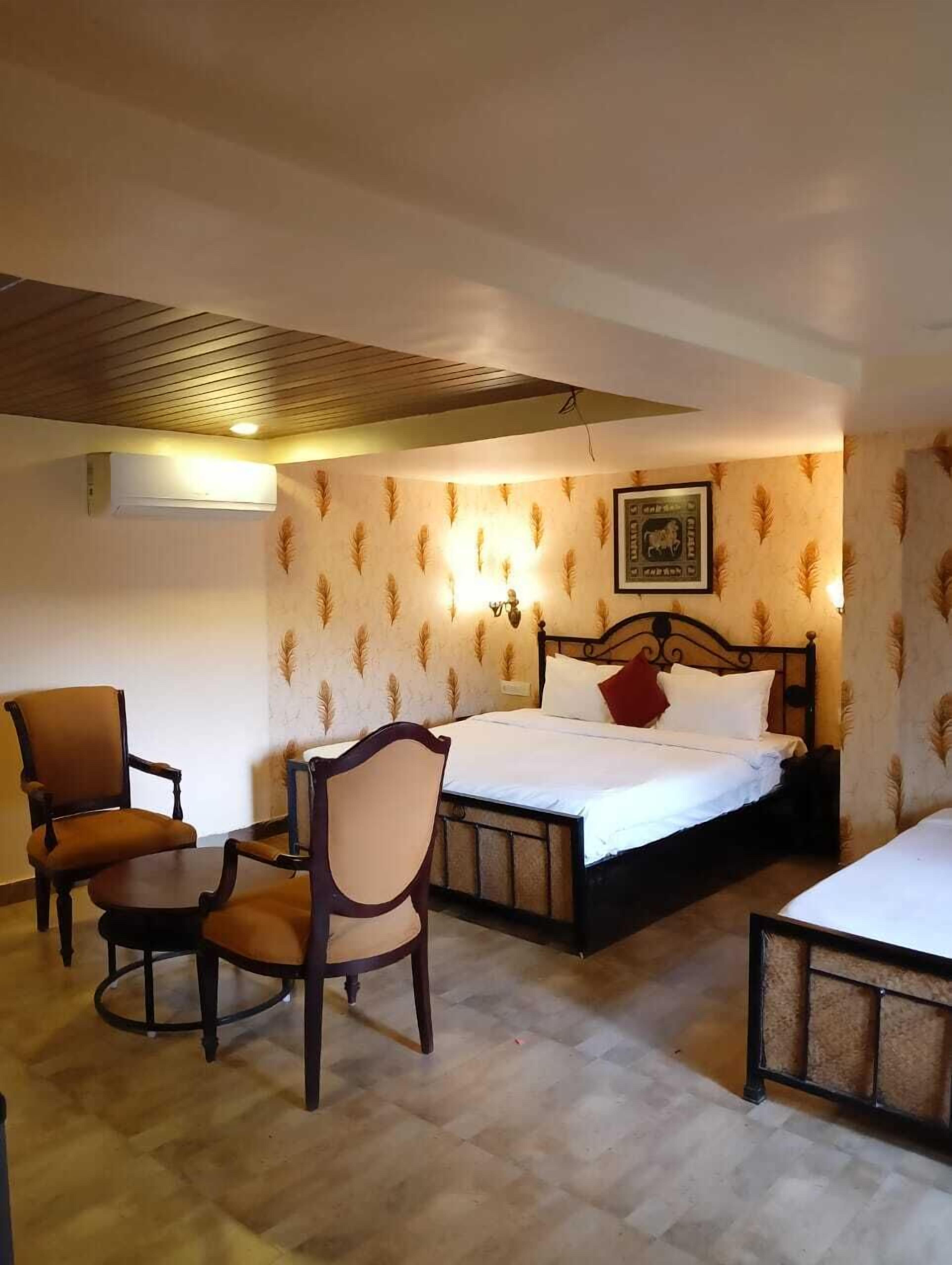 Superior Double Room, Mountain View | Desk, free WiFi