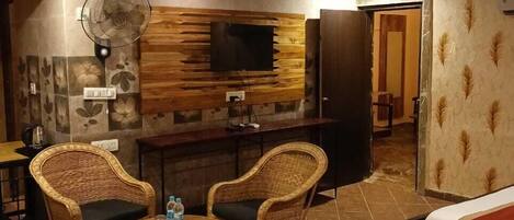 Superior Double Room, Mountain View | Desk, free WiFi