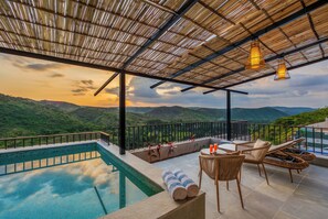 Deluxe Double Room, Mountain View | Free WiFi