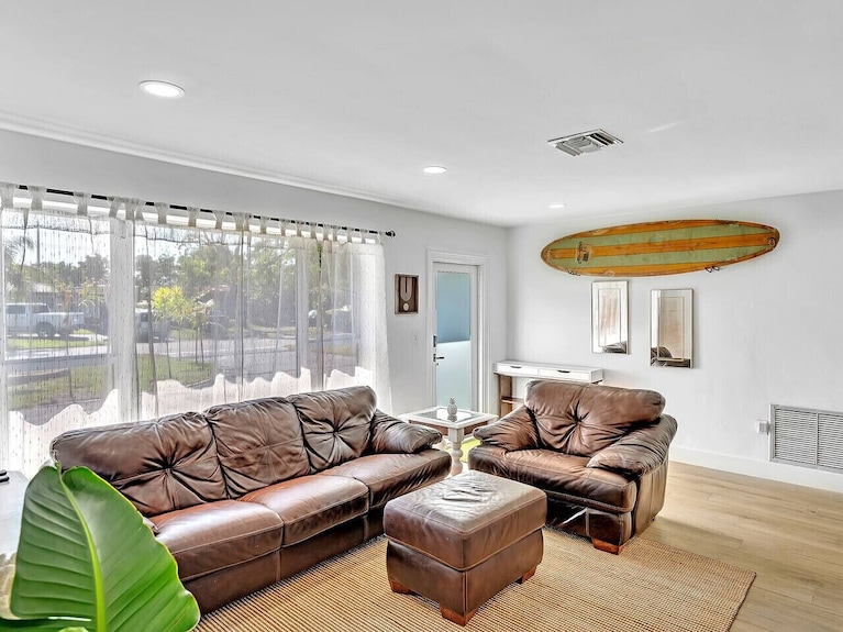 Luxe Villa 2mi Beach+boat Rental+htd Pool+spa! - Fort Lauderdale