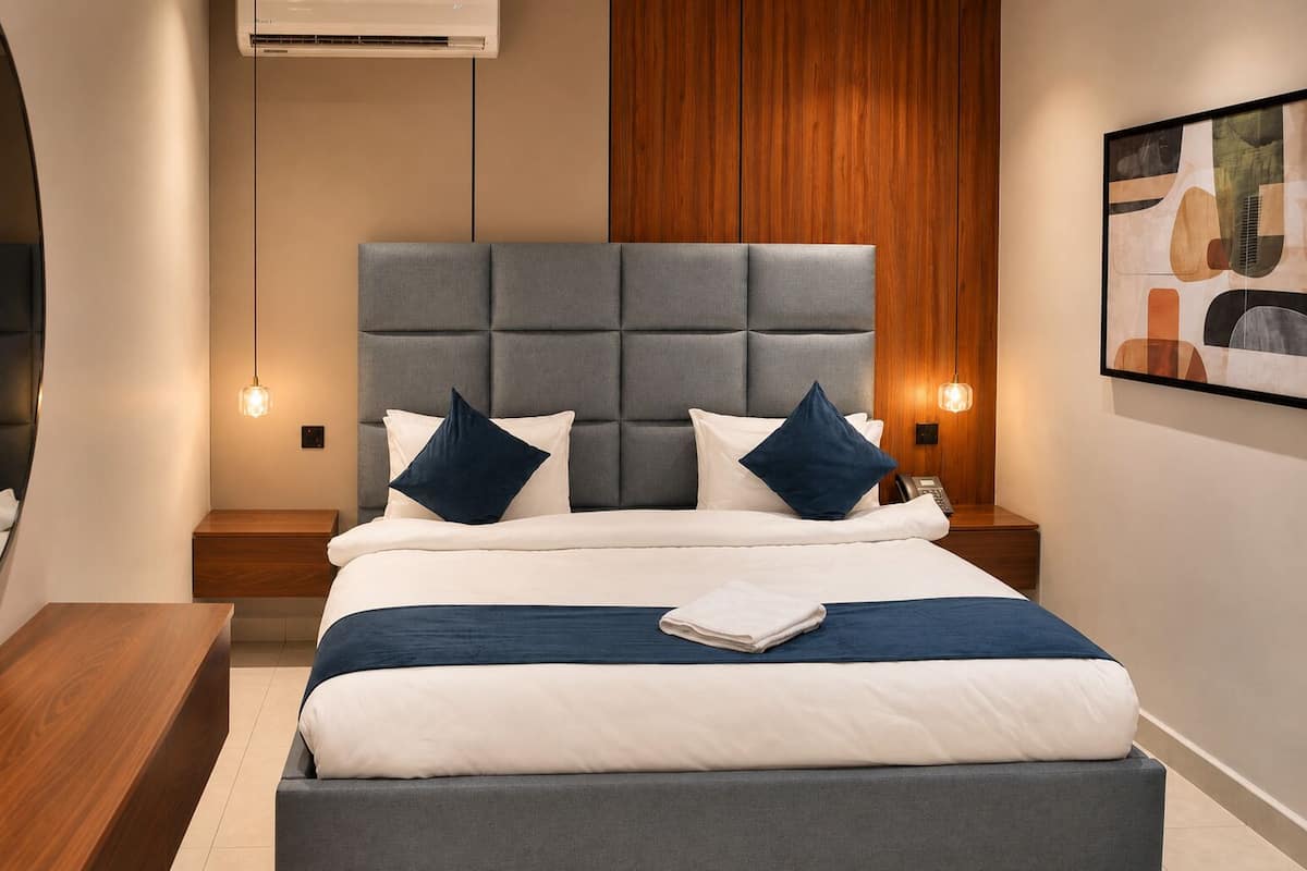 Deluxe Double Room, City View | Iron/ironing board, free WiFi