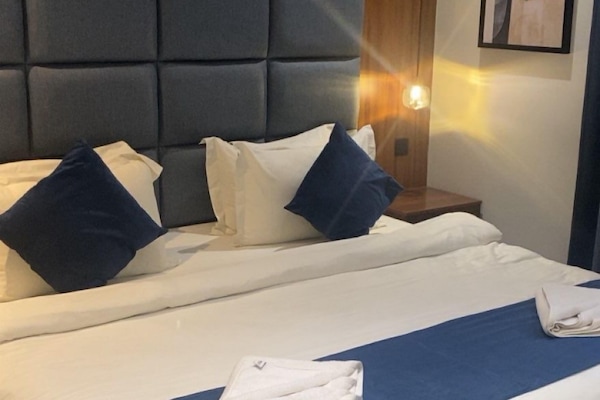 Deluxe Double Room, City View | Iron/ironing board, free WiFi