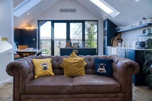 29-inch TV with digital channels