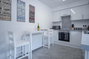 Een magnetron, een oven