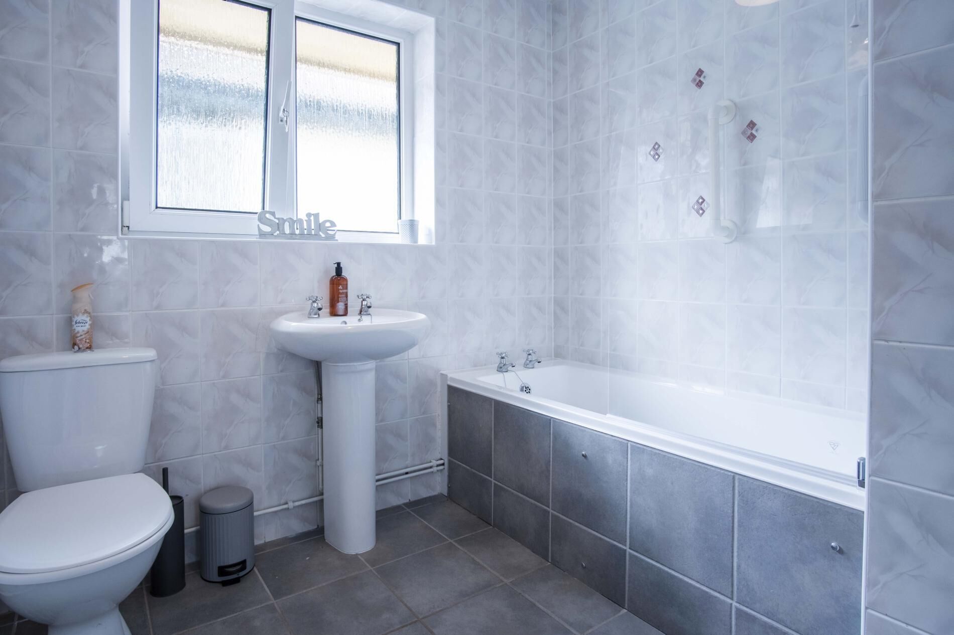 House (3 Bedrooms) | Bathroom | Towels