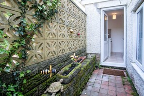 Terrace/patio - Sea Breeze Apt 1 - 1 Bedroom - Horton Beach (Swansea)