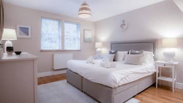 Apartment (2 Bedrooms) | 2 bedrooms, iron/ironing board, bed sheets