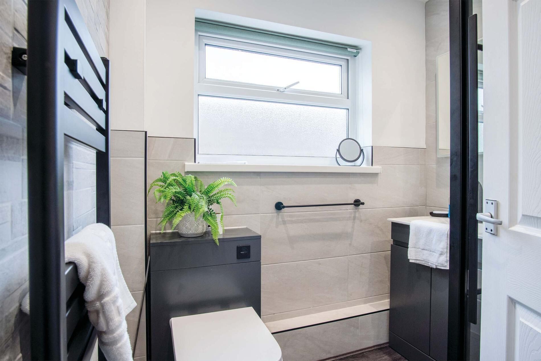 Shower, towels