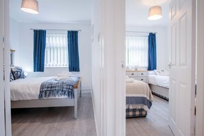 Chalet (2 Bedrooms) | 2 bedrooms, iron/ironing board, bed sheets