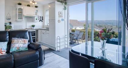 Bayview 32 - 2 Bedroom Chalet - Bayview Oxwich