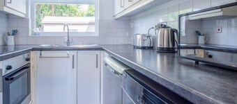 Langcliffe Park - 2 Bedroom Chalet - Mumbles