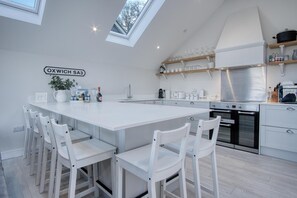 Dining - Ty Megan - 3 Bedroom Cottage - Bayview Oxwich (Swansea)