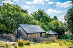 Cottage (2 Bedrooms) | Floor plan - The Old Smithy - 2 Bedroom Cottage - Reynoldston (Swansea)