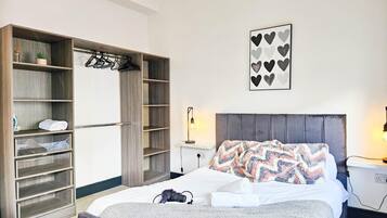 公寓 (0 Bedroom) | 熨斗/熨衣板、床單