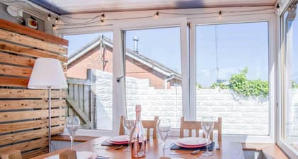 Cosy Cottage - 2 Bedroom Cottage - Mumbles