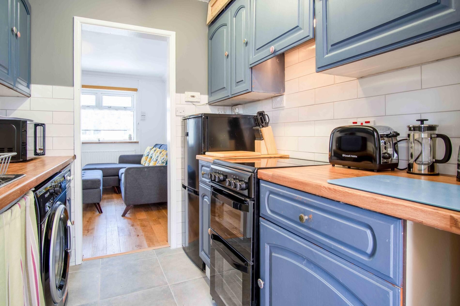 Mökki (2 Bedrooms) | Yksityinen keittiö | Mikroaaltouuni, uuni