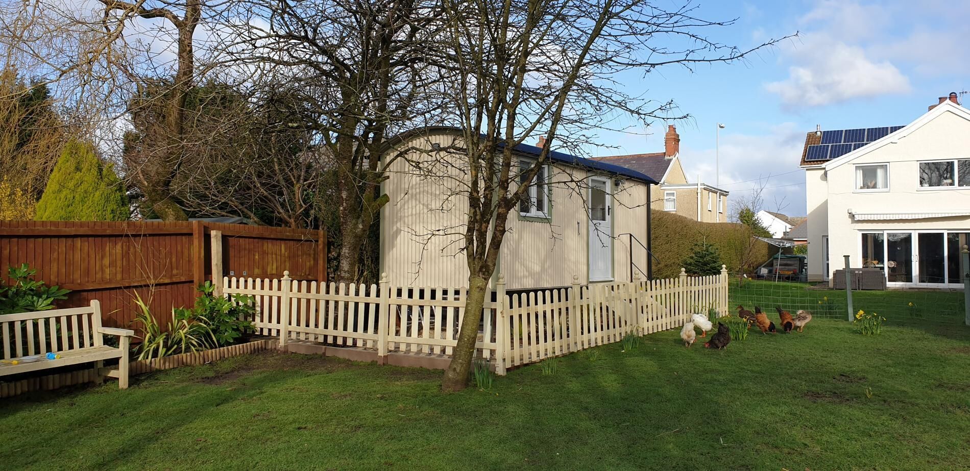 المنشأة من الخارج