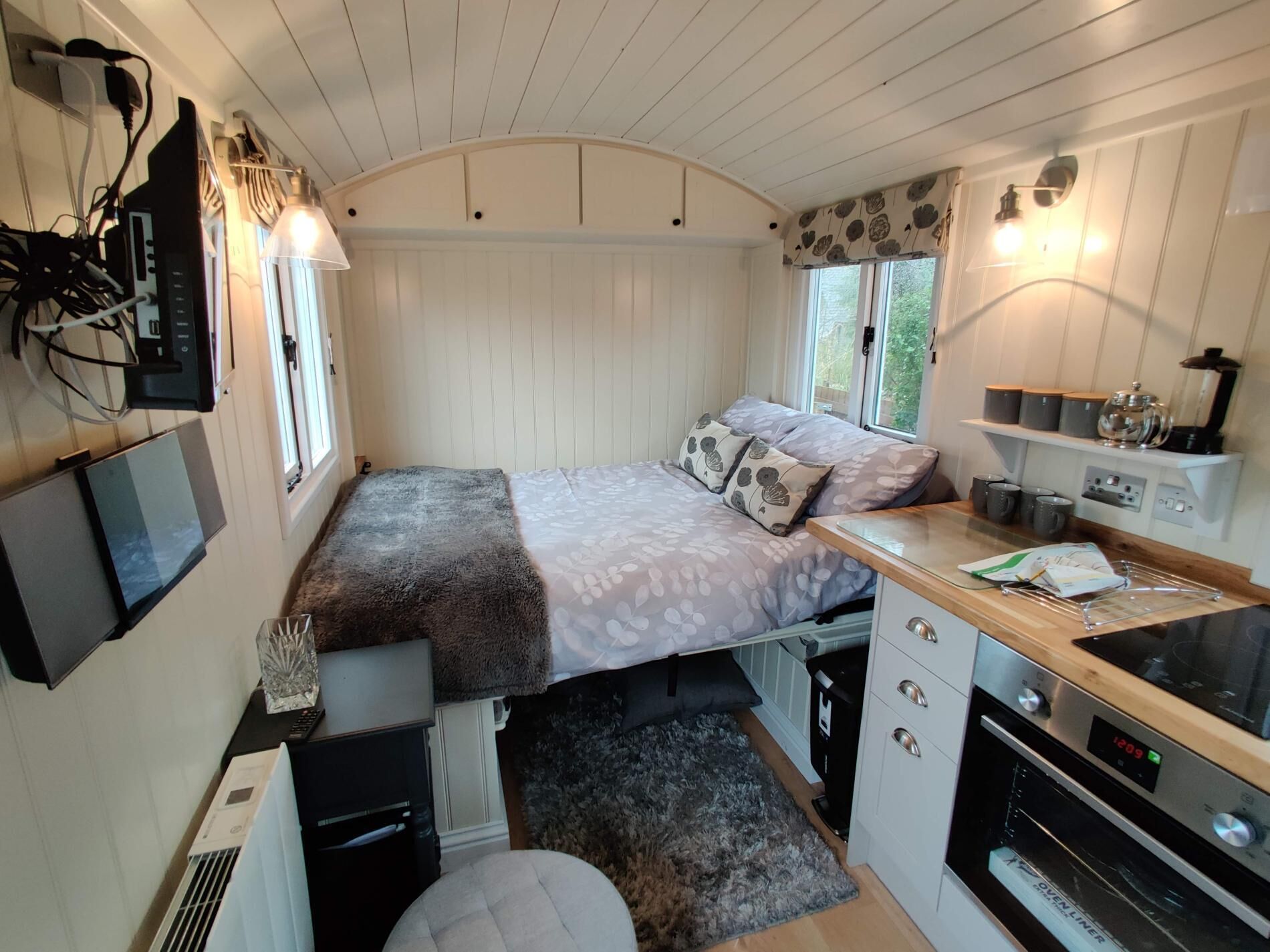 1 bedroom, iron/ironing board, bed sheets