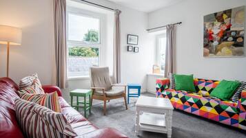 34–tuumainen televisio, jossa digitaalikanavat