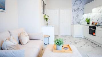 37-inch TV with digital channels