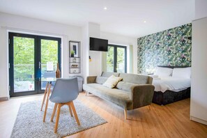 Apartament (0 Bedroom) | Sala d'estar | Televisor de 30 polzades amb canals digitals 