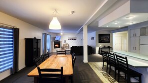 Condo 3 Bedrooms Lake View | Área de estar