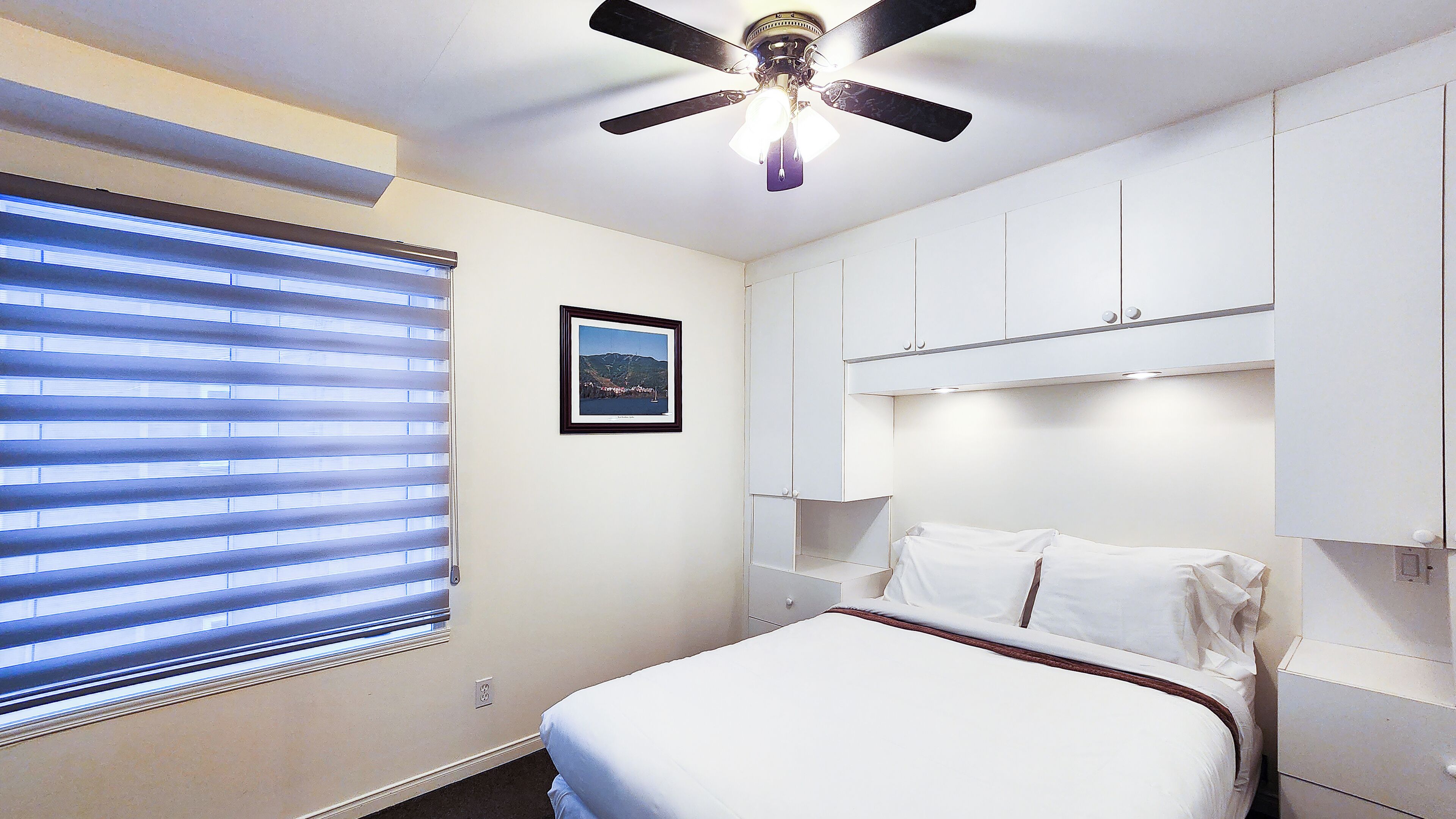 Condo 1 Bedroom View of Either Mountain or Lake | Free WiFi