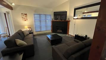 Condo 3 Bedrooms Mountain View | Oppholdsområde