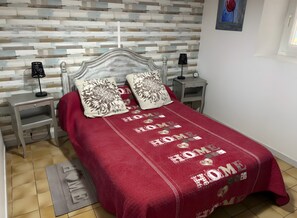 2 bedrooms, iron/ironing board, bed sheets - Gite Stéphanie l'Ephedra – Charming 3-Star Home with Pool in Sampzon (Sampzon)