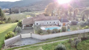 Exterior - Gite Stéphanie l'Ephedra – Charming 3-Star Home with Pool in Sampzon (Sampzon)