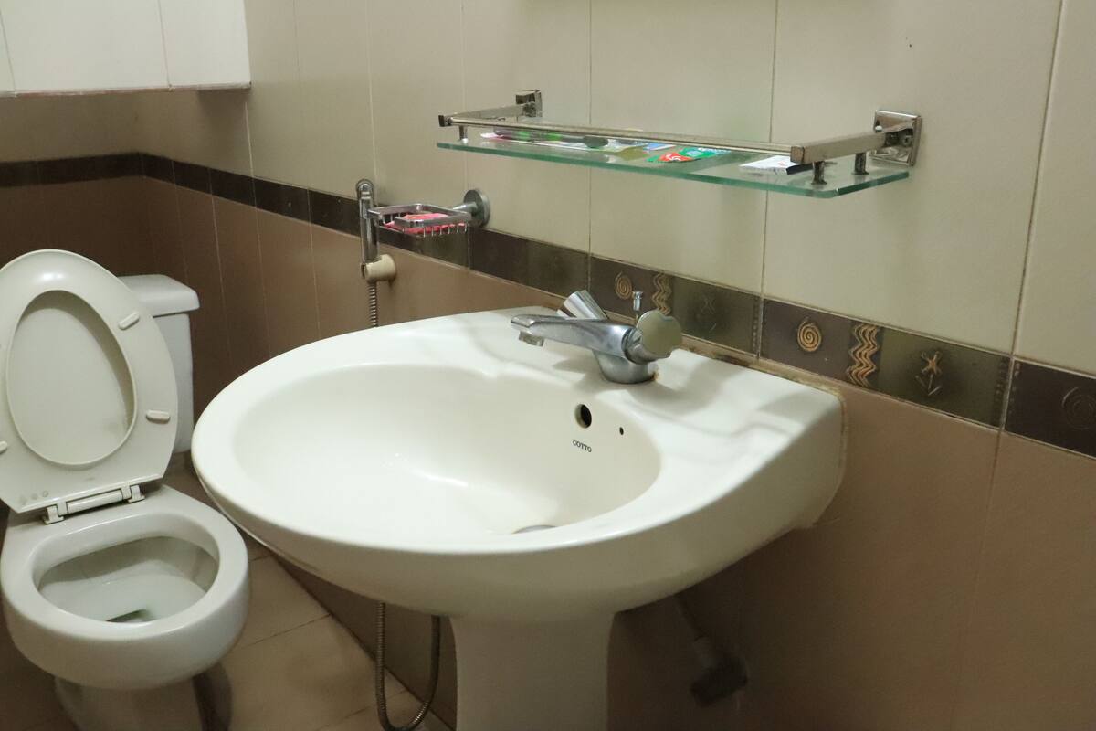 Double or Twin Room | Bathroom | Separate tub and shower, free toiletries, towels, soap