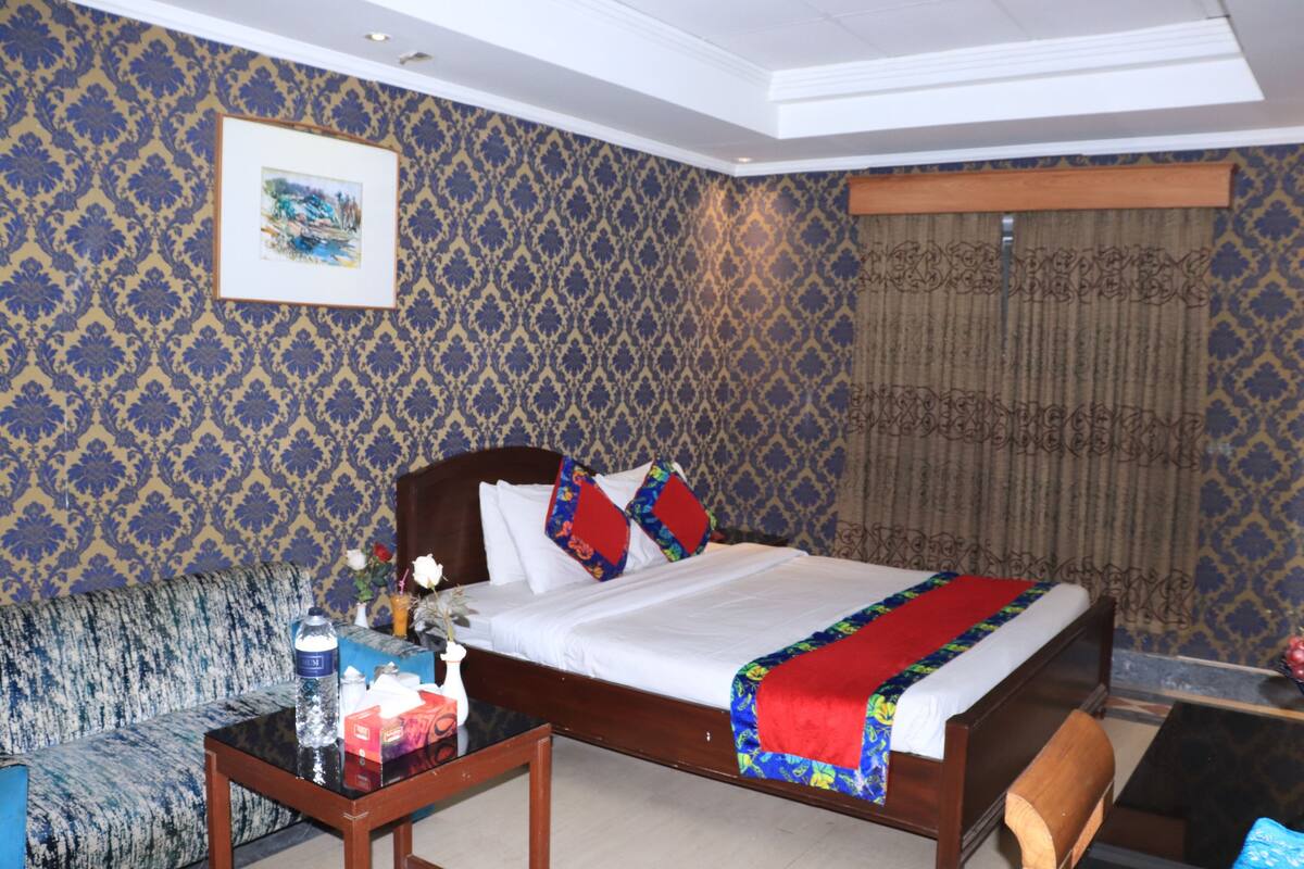 Double Room | Desk, free WiFi